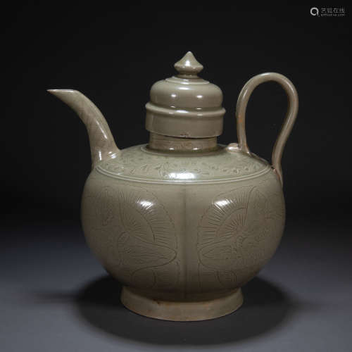 CELADON HOLDING POT, FIVE DYNASTIES PERIOD, CHINA