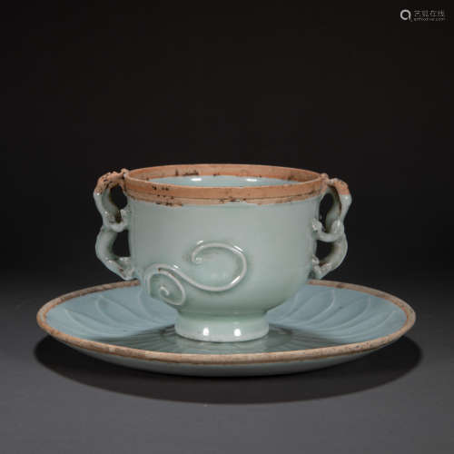 CHINESE YUAN DYNASTY CELADON TEA CUP