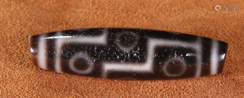 TIBETAN NINE EYES PATTERN DZI PENDANT