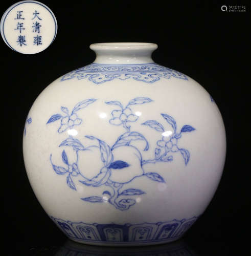 YONGZHENG MARK BLUE&WHITE GLAZE PEACH PATTERN JAR