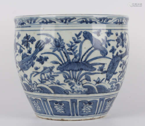 BLUE&WHITE GLAZE LOTUS PATTERN JAR