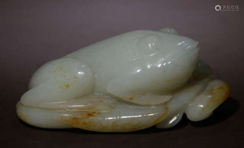 HETIAN JADE FROG SHAPE PENDANT