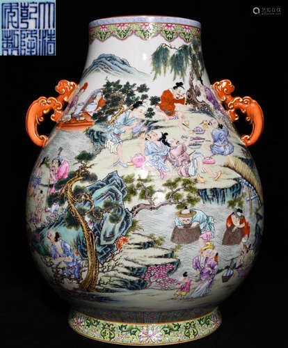 QIANLONG MARK FAMILLE ROSE GLAZE FIGURE STORY VASE