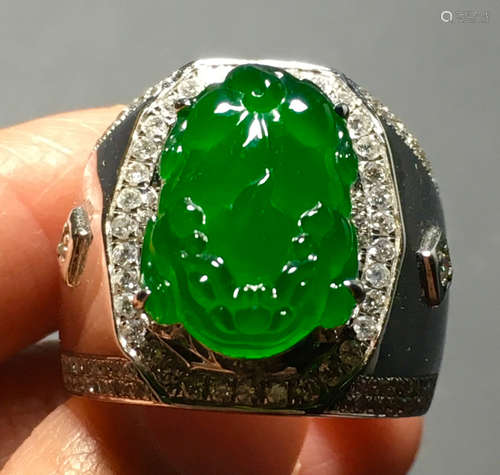 ICY GREEN JADEITE BEAST PATTERN RING