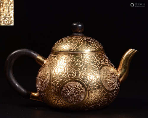 JINGYI MARK GILT SILVER POT WITH WOOD HANDLE