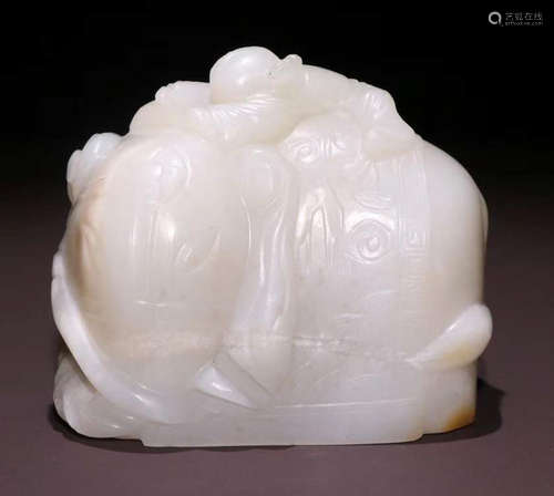 HETIAN JADE SEED CARVED ELEPHANT PENDANT