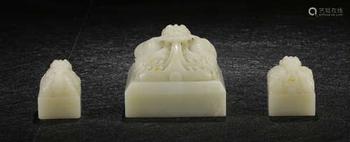 SET OF HETIAN JADE CARVED SEAL