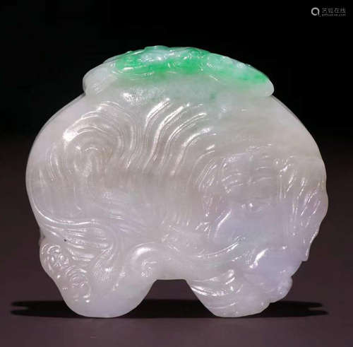 JADEITE ELEPHANT PATTERN PENDANT