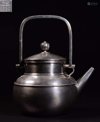 SILVER CAST POT WITH HANDLE