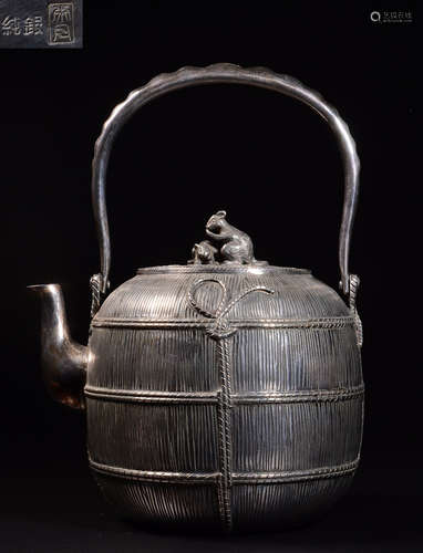 SILVER CAST POT WITH HANDLE