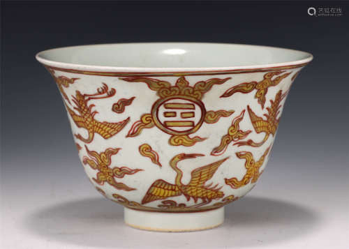 A CHINESE BIRD PATTERN PORCELAIN BOWL