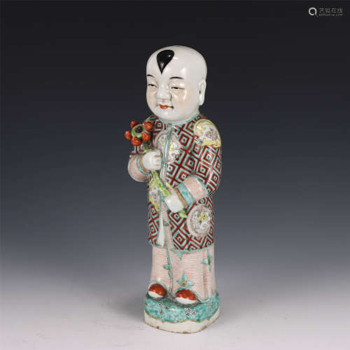 A CHINESE PORCELAIN FIGURE STATUE