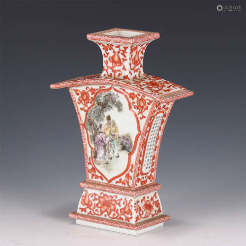 A CHINESE COPPER RED PORCELAIN SPECIAL SHAPED VASE