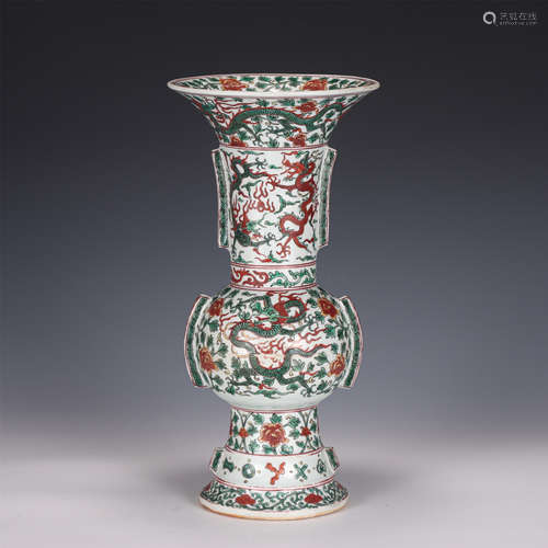 A CHINESE RED AND GREEN GLAZED PORCELAIN VASE