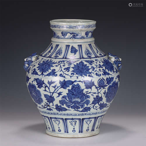 A CHINESE BLUE AND WHITE PORCELAIN JAR