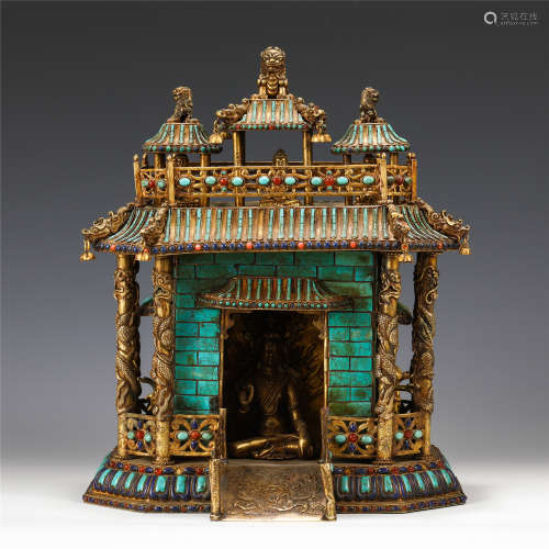 A CHINESE GILT BRONZE NICHE WITH GEMSTONES INLAID