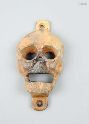 铸铁开瓶器。骷髅头，战后美国作品，高：13厘米。