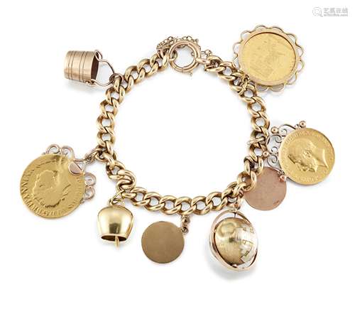 AN 18 CARAT GOLD CHARM BRACELET