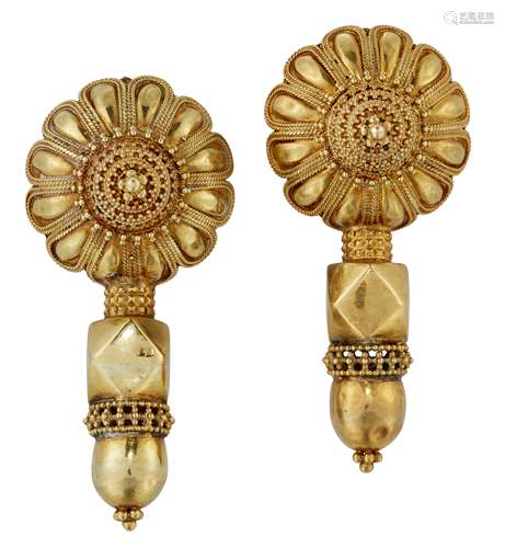 A PAIR OF ADAPTED ETRUSCAN REVIVAL EARRINGS