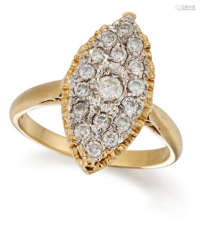 AN 18 CARAT GOLD DIAMOND NAVETTE RING