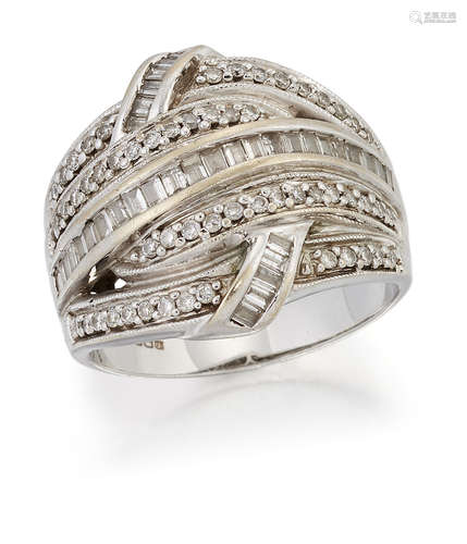 A 14 CARAT WHITE GOLD DIAMOND DRESS RING