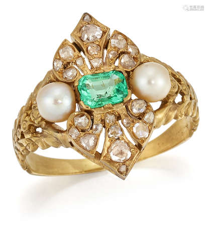 A GEORGIAN STYLE EMERALD AND CULTURED PEARL RING