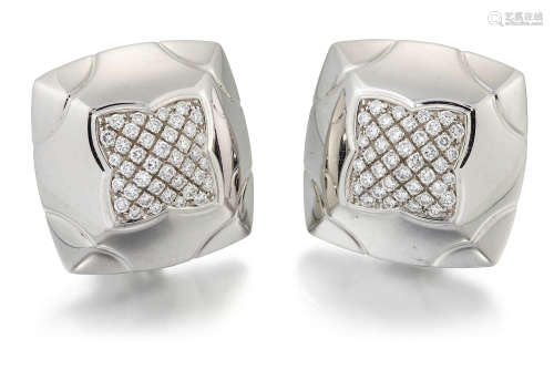 BULGARI: A PAIR OF DIAMOND 'PYRAMID' CLIP EARRINGS