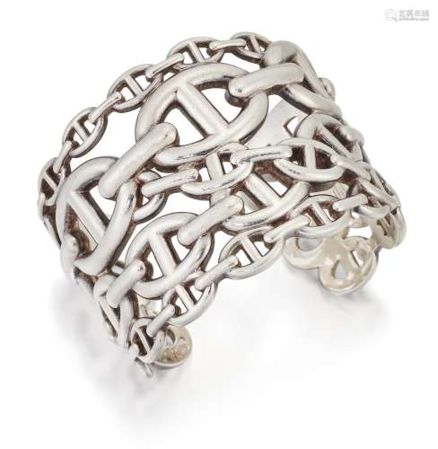 HERMES: A CHAINE D'ANCRE ENCHAINEE CUFF BANGLE