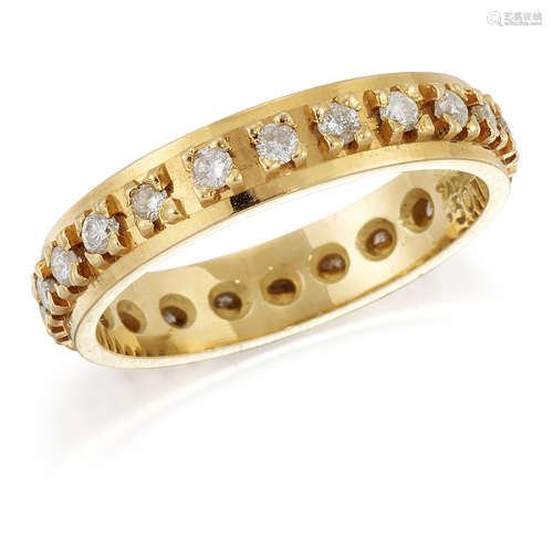 AN 18 CARAT GOLD DIAMOND ETERNITY RING