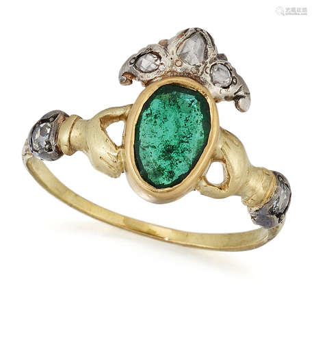 A 19TH CENTURY EMERALD AND DIAMOND FEDE RING