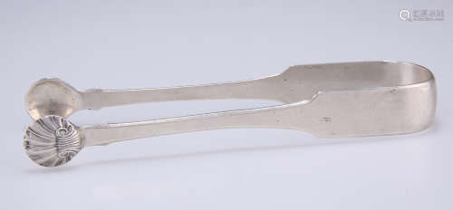 A PAIR OF GEORGE IV SCOTTISH SILVER SUGAR TONGS