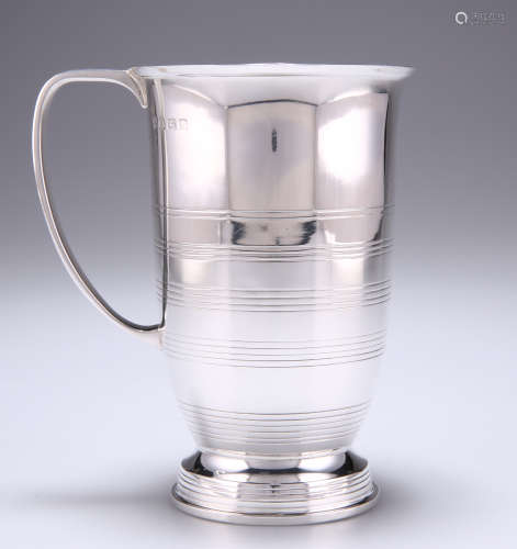 AN ART DECO SILVER MUG