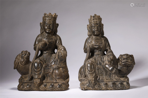 A PAIR OF CHINESE STONE FIGURE OF BUDDHA