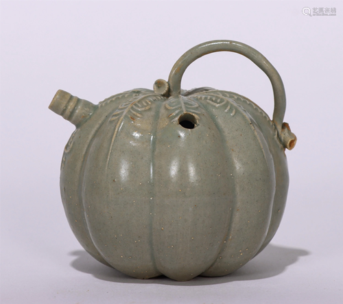 A CHINESE YUE TYPE GLAZED PORCELAIN WATERPOT