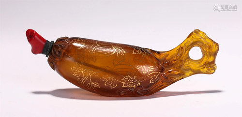 A CHINESE PEKING GLASS SPECIAL-SHAPED SNUFF BOTTLE