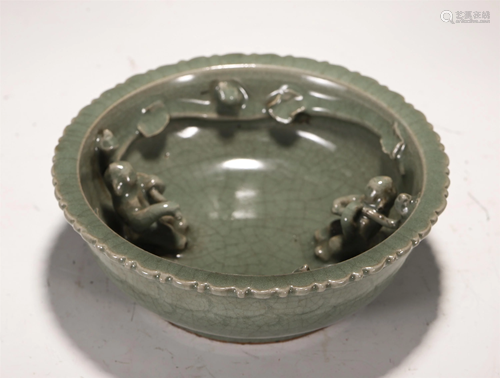 A CHINESE CELADON GLAZE PORCELAIN WASHER