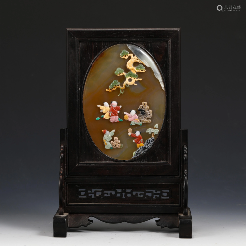 A CHINESE AGATE ZITAN TABLE SCREEN