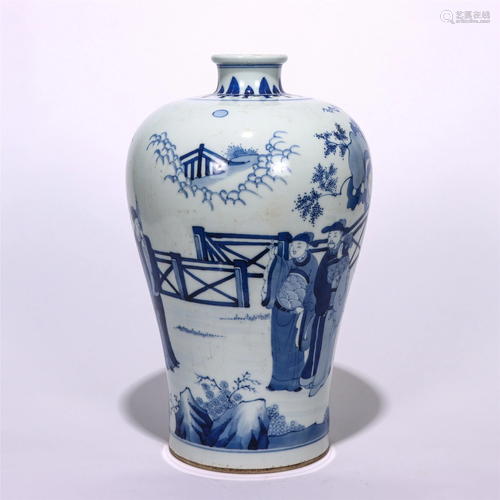 A CHINESE BLUE AND WHITE PORCELAIN VASE