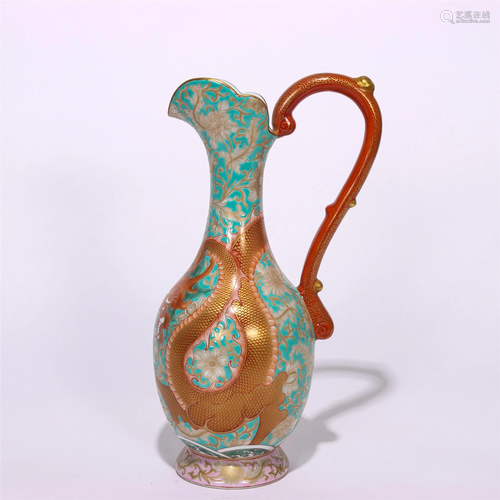 A CHINESE GREEN GLAZED GOLD PAINTED PORCELAIN HANDLE