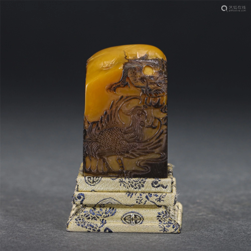 A CHINESE CARVED DRAGON PHOENIX SOAPSTONE SEAL