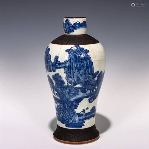 A CHINESE BLUE AND WHITE PORCELAIN VASE