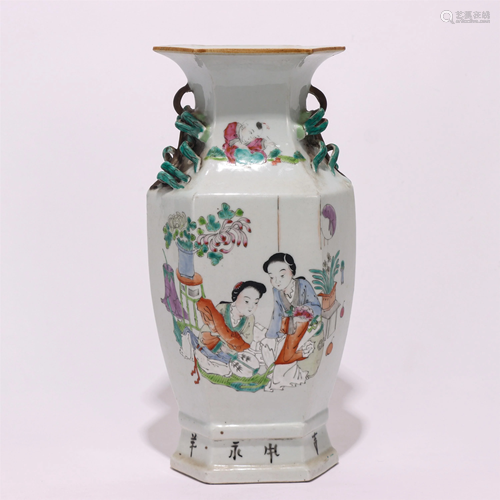 A CHINESE FAMILLE ROSE PORCELAIN HEXAGONAL VASE