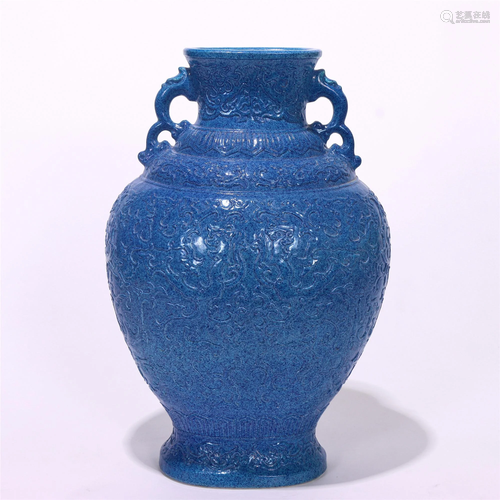 A CHINESE BLUE GLAZED PORCELAIN VASE