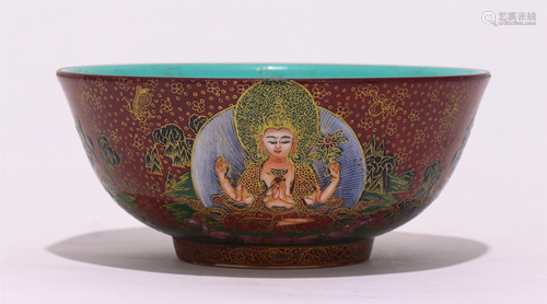 A CHINESE RED BASE FAMILLE ROSE PORCELAIN BOWL