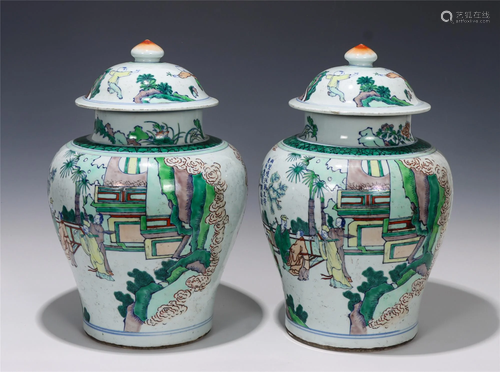 A PAIR OF CHINESE BLUE AND WHITE DOUCAI PORCELAIN