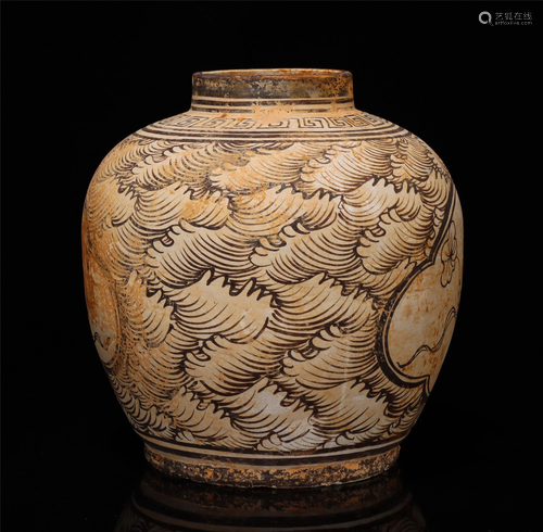 A CHINESE CIZHOU TYPE POTTERY JAR