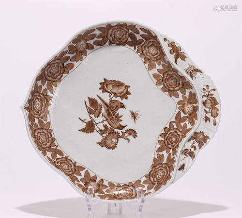 A CHINESE RED UNDERGLAZED PORCELAIN PLATE