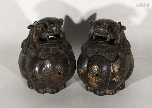 A PAIR OF CHINESE GILT BRONZE INCENSES