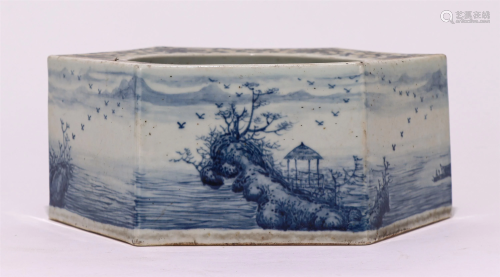 A CHINESE BLUE AND WHITE PORCELAIN HEXAGONAL BRUSH