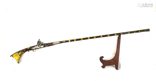 Long Middle Eastern Riffle